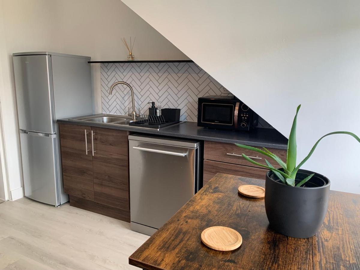 Lovely 2 Bedroom Apartment In Central Location Γκρίνοκ Εξωτερικό φωτογραφία